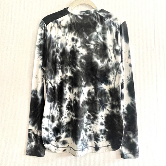 Tie Dye Yoga Top Long Sleeve Workout Top NWT - Size S - Picture 5 of 5